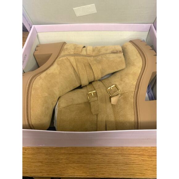 NEW Madden Girl Womens Pike Moto Buckle Lug Sole Booties Sand Size 10 Faux Suede - Picture 6 of 6